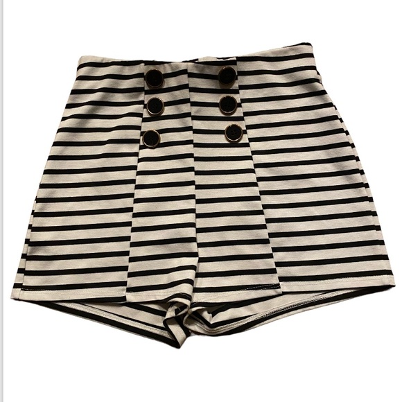 Vita Luna Pants - Vita Luna French Striped Flat Front Boating Shorts Black White Buttons M